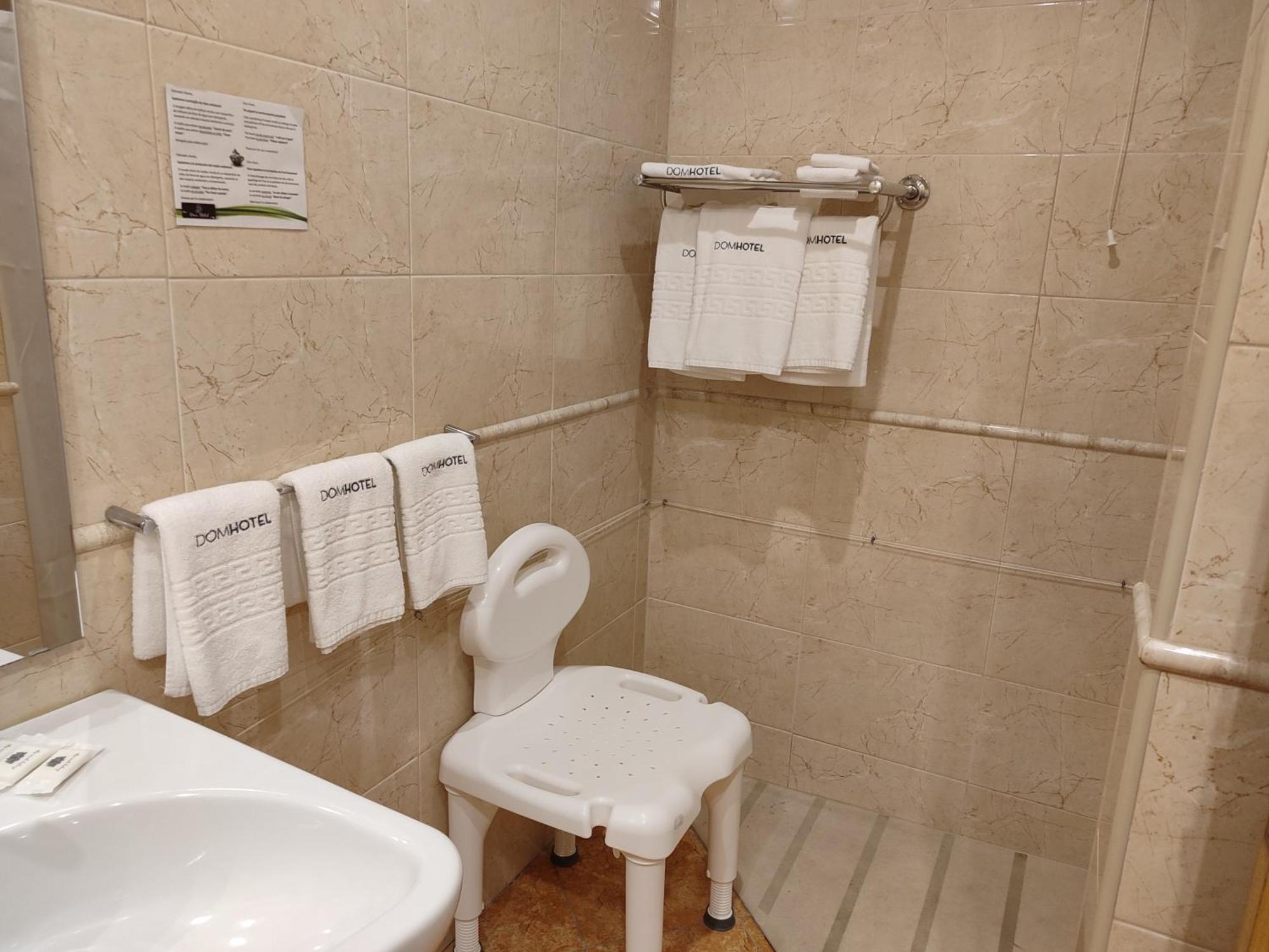 Dom Hotel Пеньяфьель Экстерьер фото