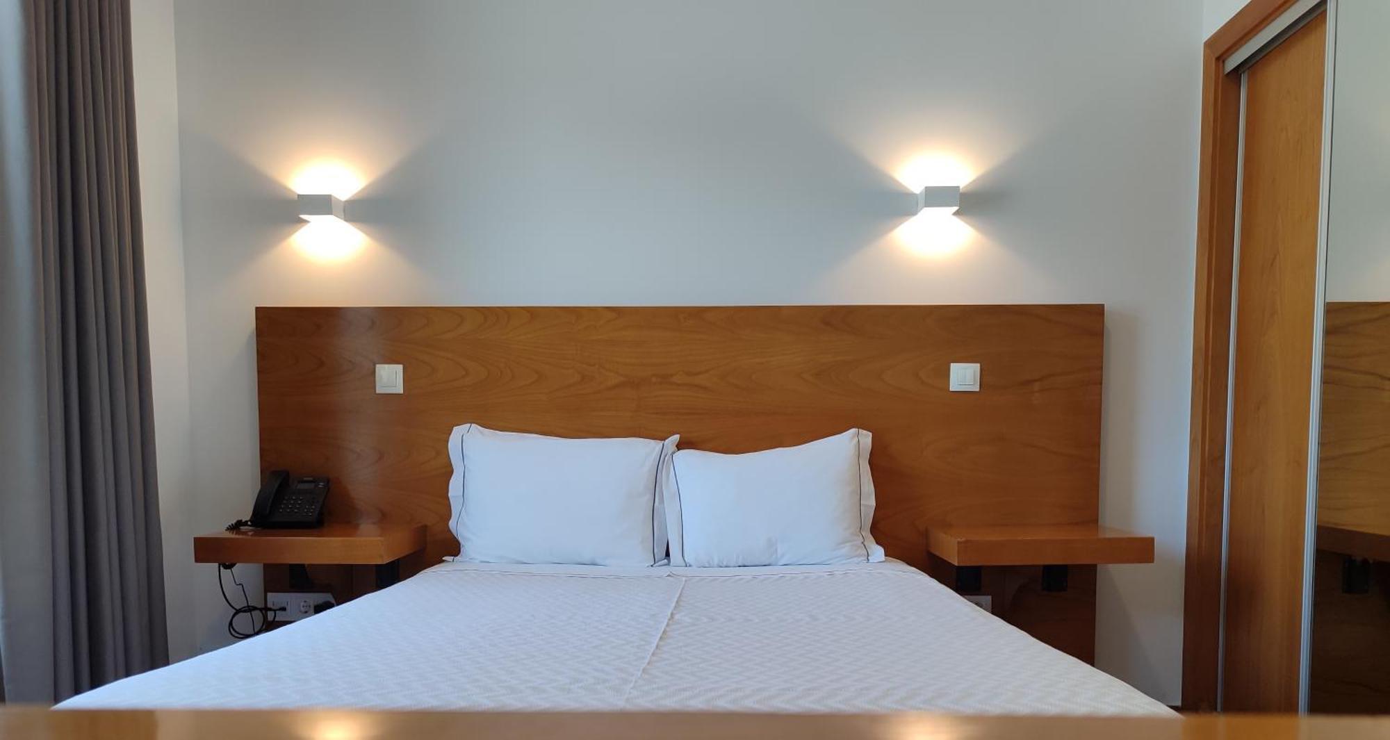 Dom Hotel Пеньяфьель Экстерьер фото